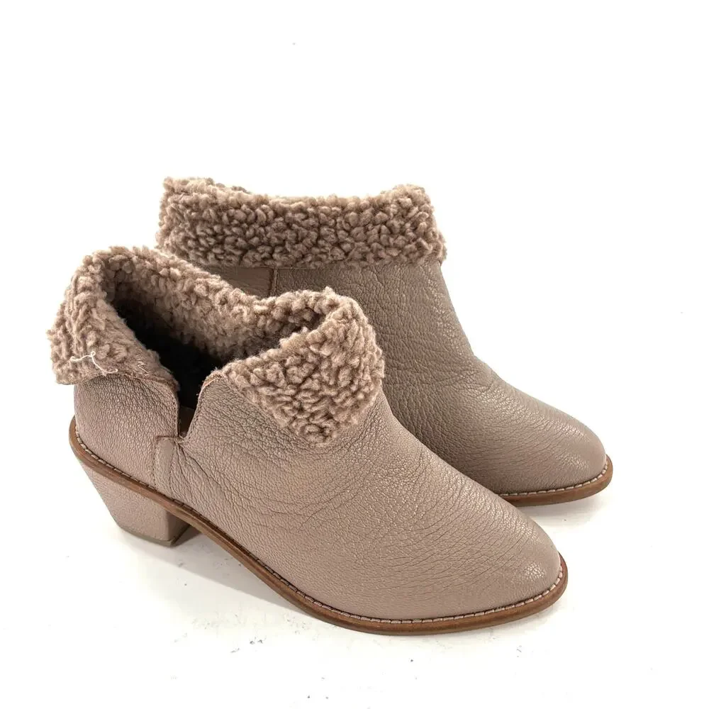 Kelsi Dagger Kayak Leather Boots 8 Taupe NWOT Tan Faux Shearling Ankle Booties
